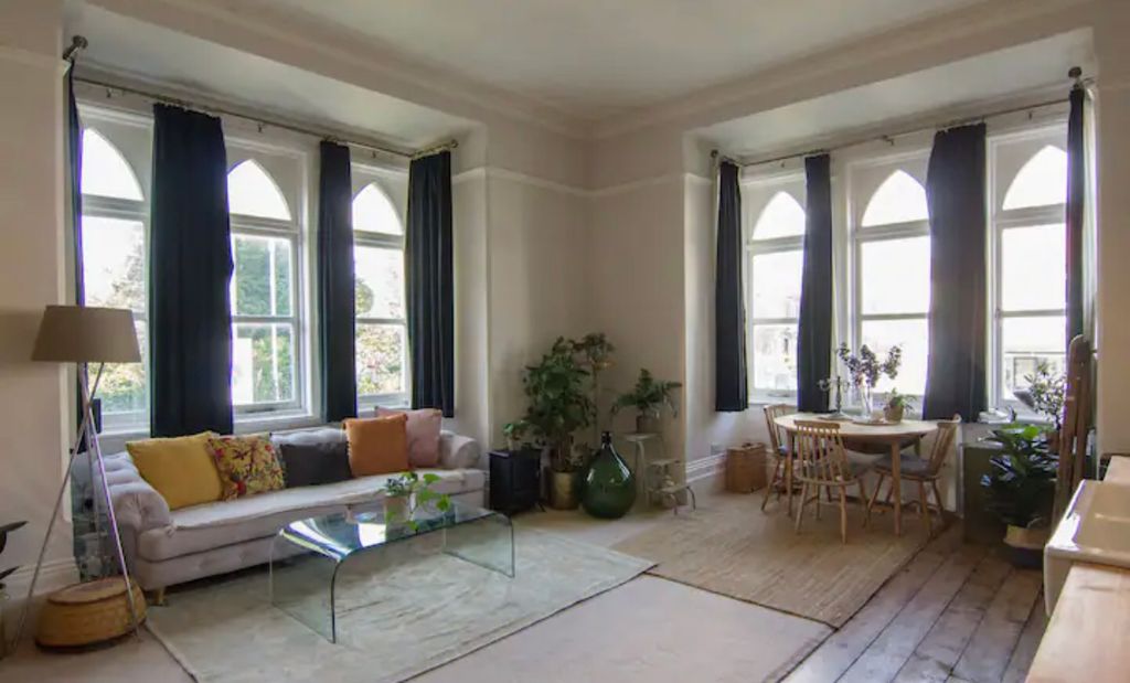 Property photo 2 of 13