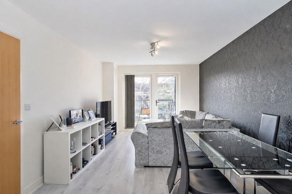 Property photo 3 of 8 227E2c7c-1B02-4c58-92Db-Ec3462Eb07Eb.Png