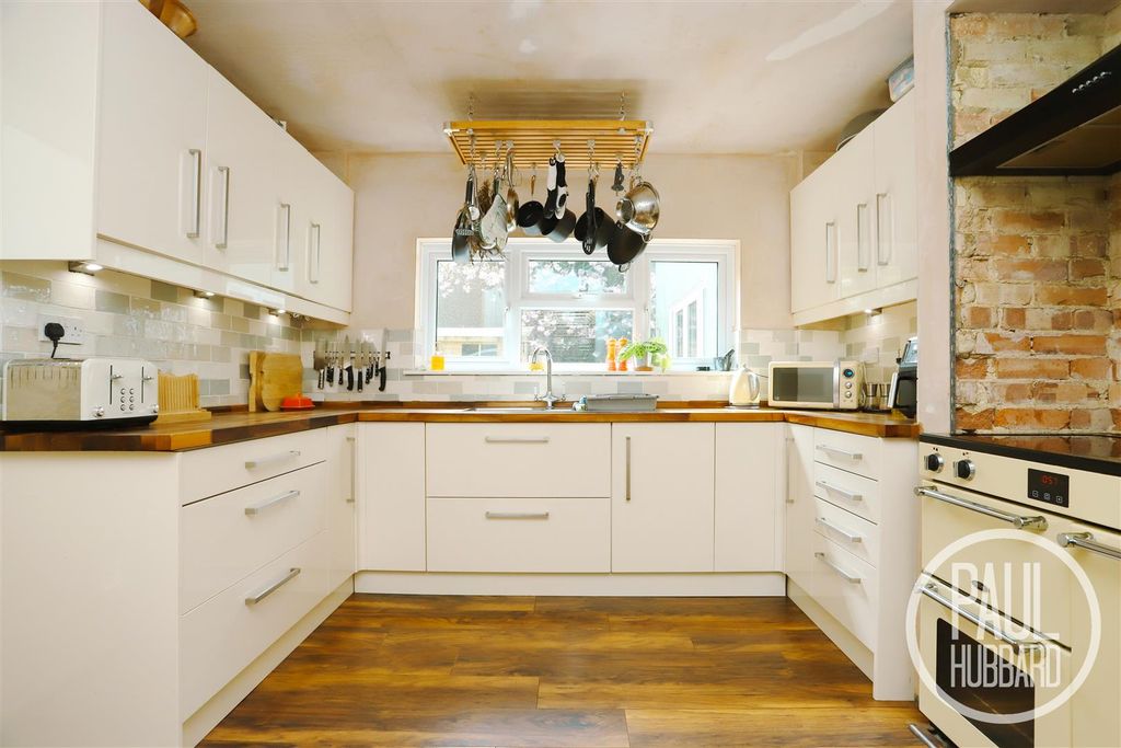 Property photo 2 of 27 Img_1639.Jpg