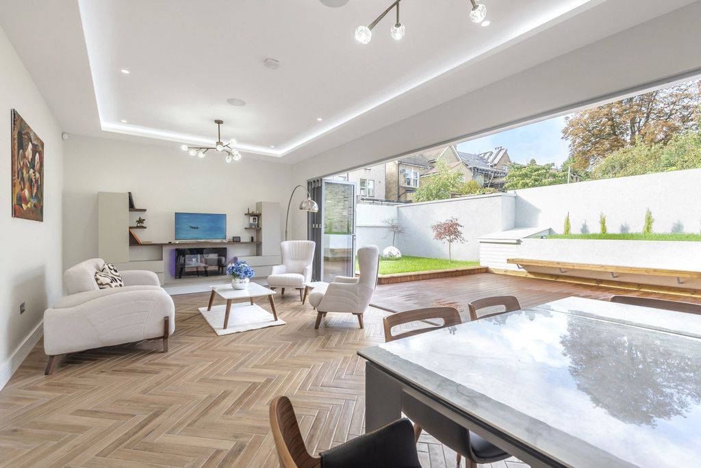 Property photo 1 of 13 Picture No. 01