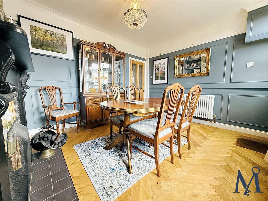 Property photo 2 of 27 Dining Room