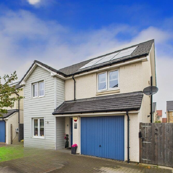 Property photo 1 of 32