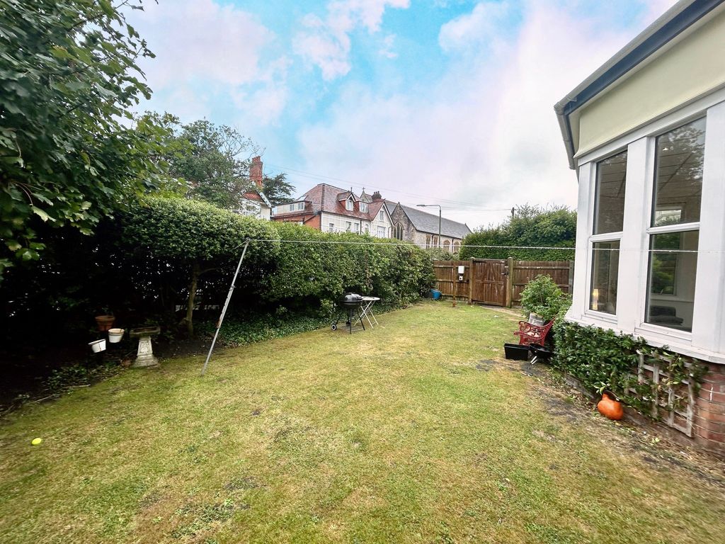 Property photo 2 of 10 Garden