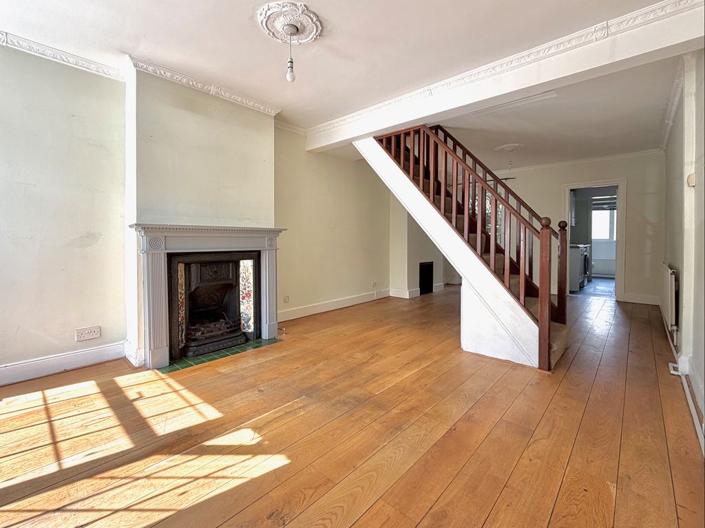 Property photo 3 of 11 Photo 7