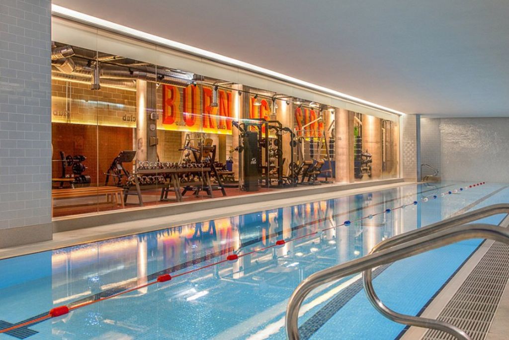 Property photo 2 of 6 Swimming Pool