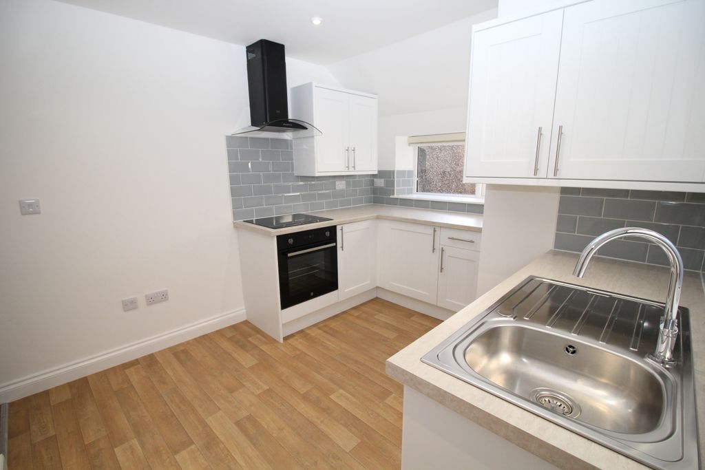 Property photo 2 of 7 Photo 02