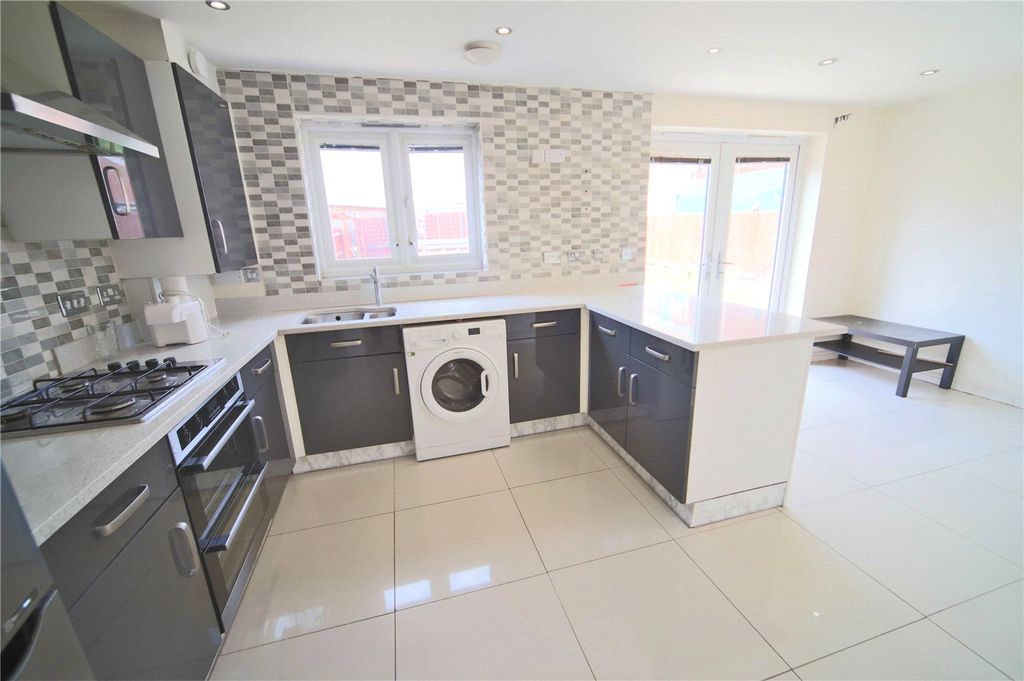 Property photo 3 of 15 Picture No. 03