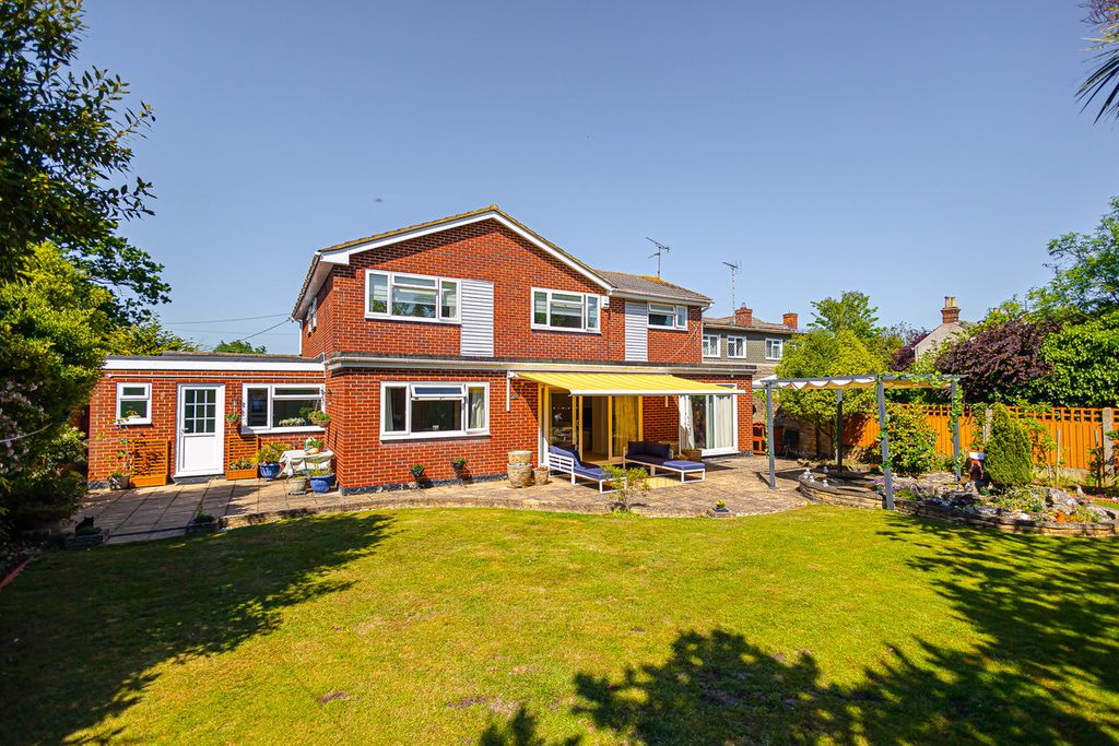 Property photo 2 of 48