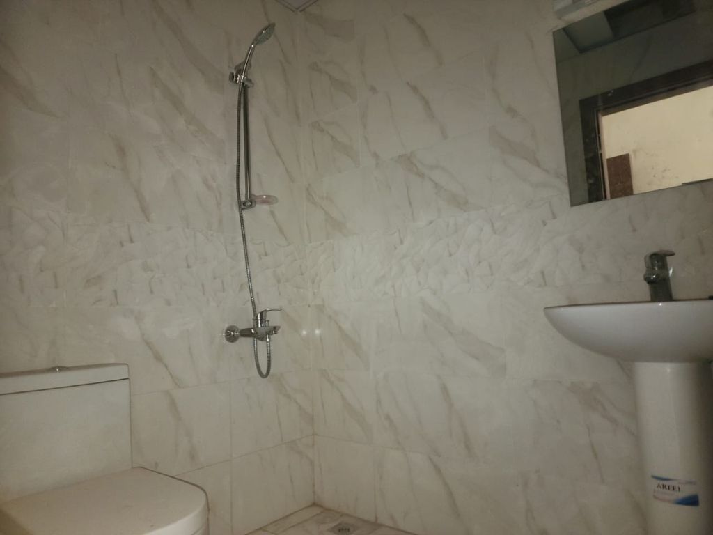 Property photo 2 of 32