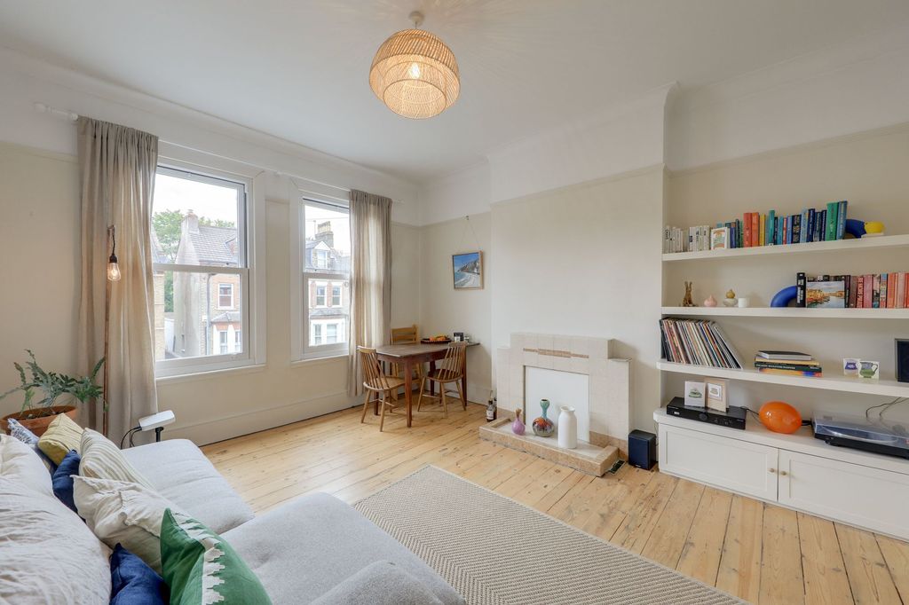 Property photo 2 of 13