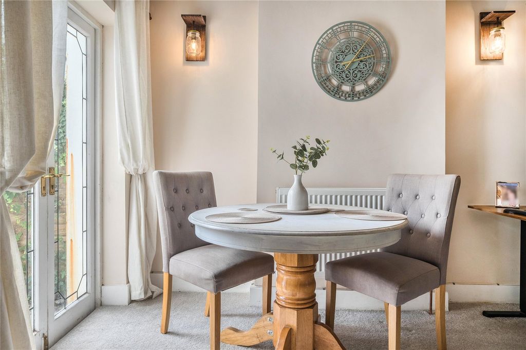 Property photo 3 of 18 Dining Area