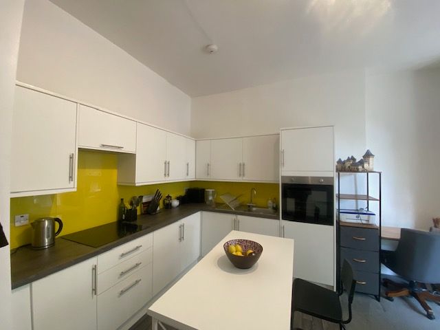 Property photo 2 of 5 Kitchen