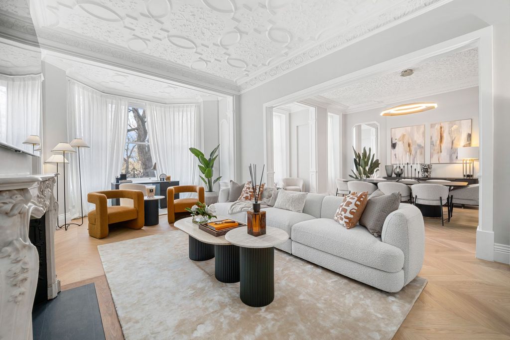 Property photo 2 of 39