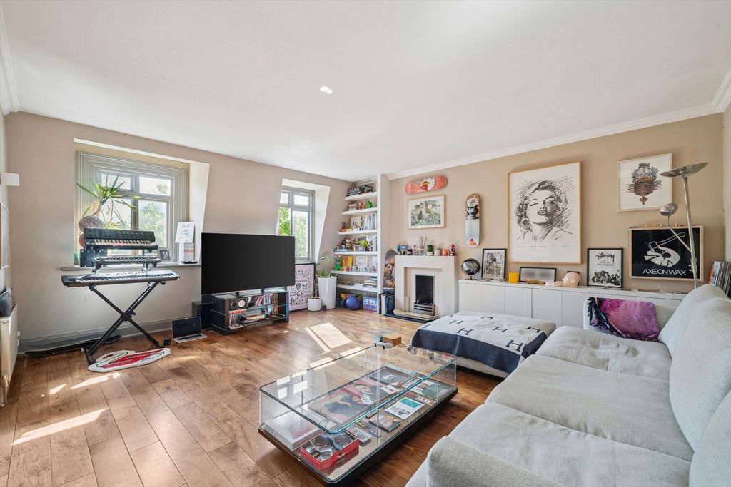 Property photo 1 of 15 Image