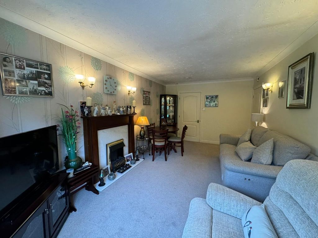 Property photo 3 of 23