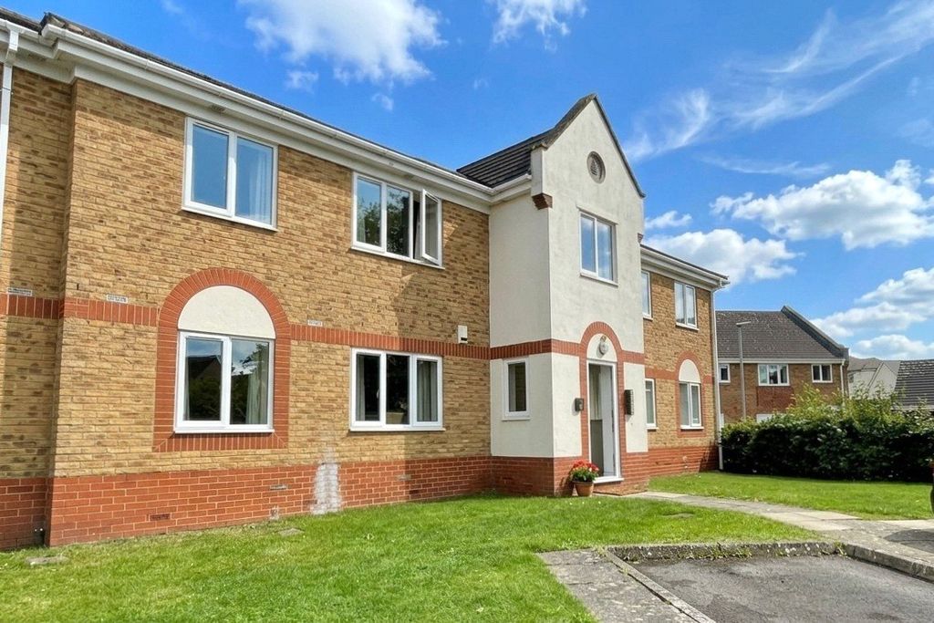 Property photo 1 of 12 External
