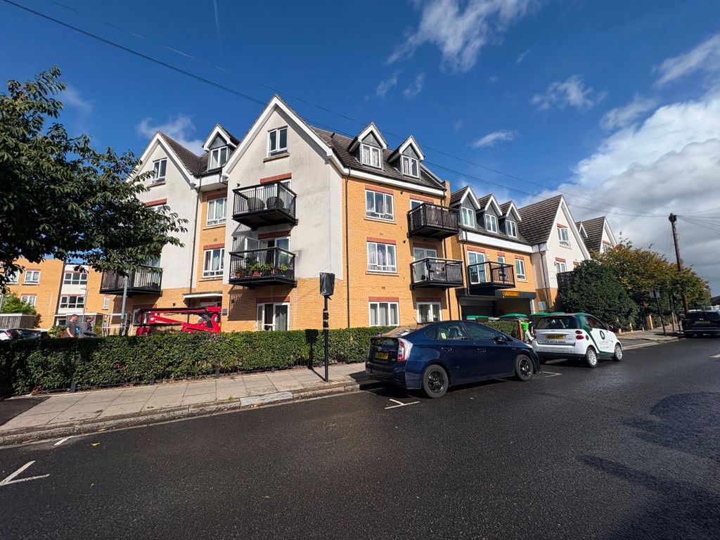 Property photo 2 of 12