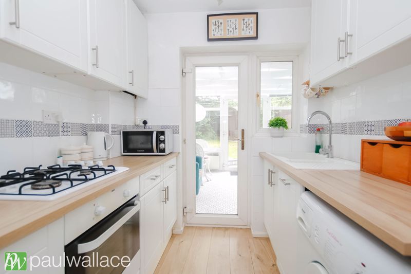 Property photo 3 of 16 Kitchen