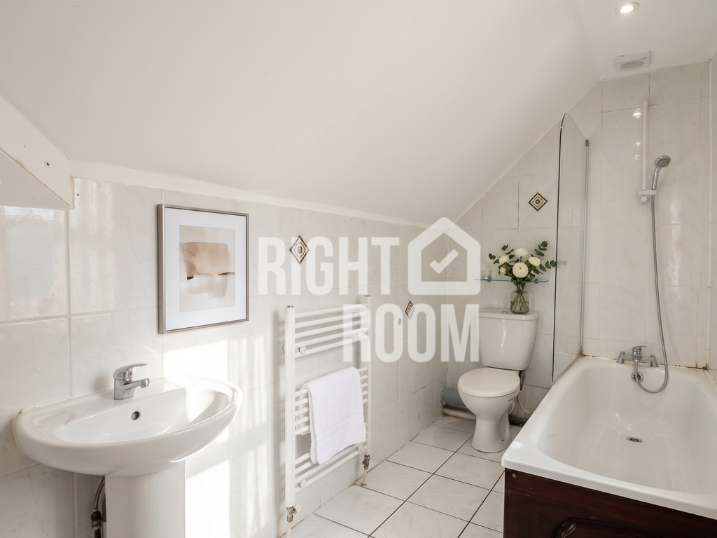 Additional image 13 of 5 bed flat to rent5 Bed Flat, Albert Road, Southsea PO5