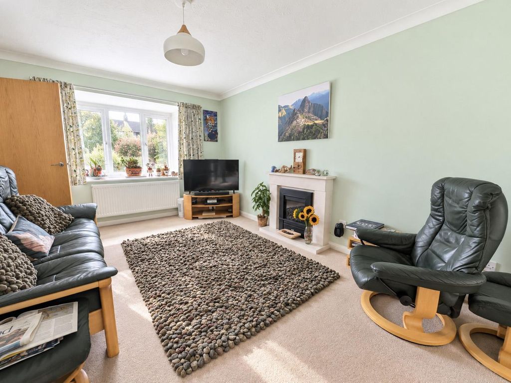 Property photo 2 of 21