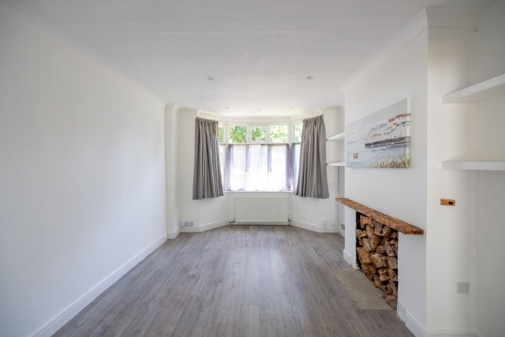 Property photo 2 of 38