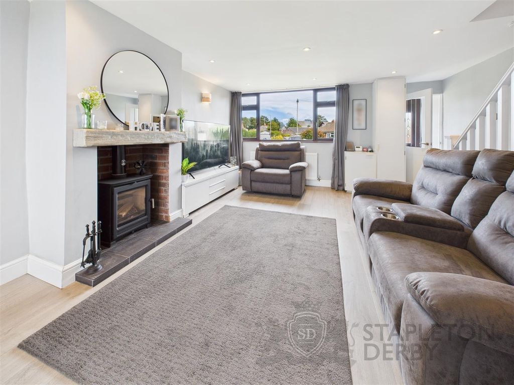 Property photo 2 of 24 Cam04709G0-Pr0239-Still004.Jpg