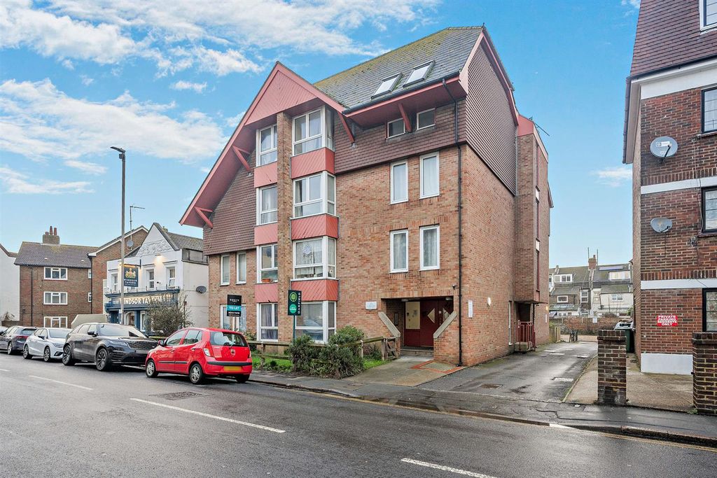 Property photo 1 of 5 8674817-Exterior02-800.Jpg