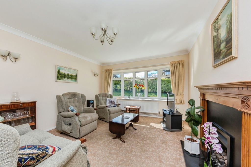 Property photo 3 of 18 Pbox-Img.Jpg