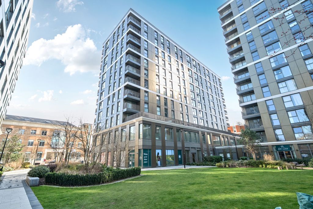 Property photo 1 of 20