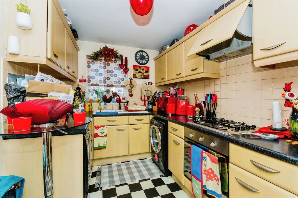 Property photo 3 of 14