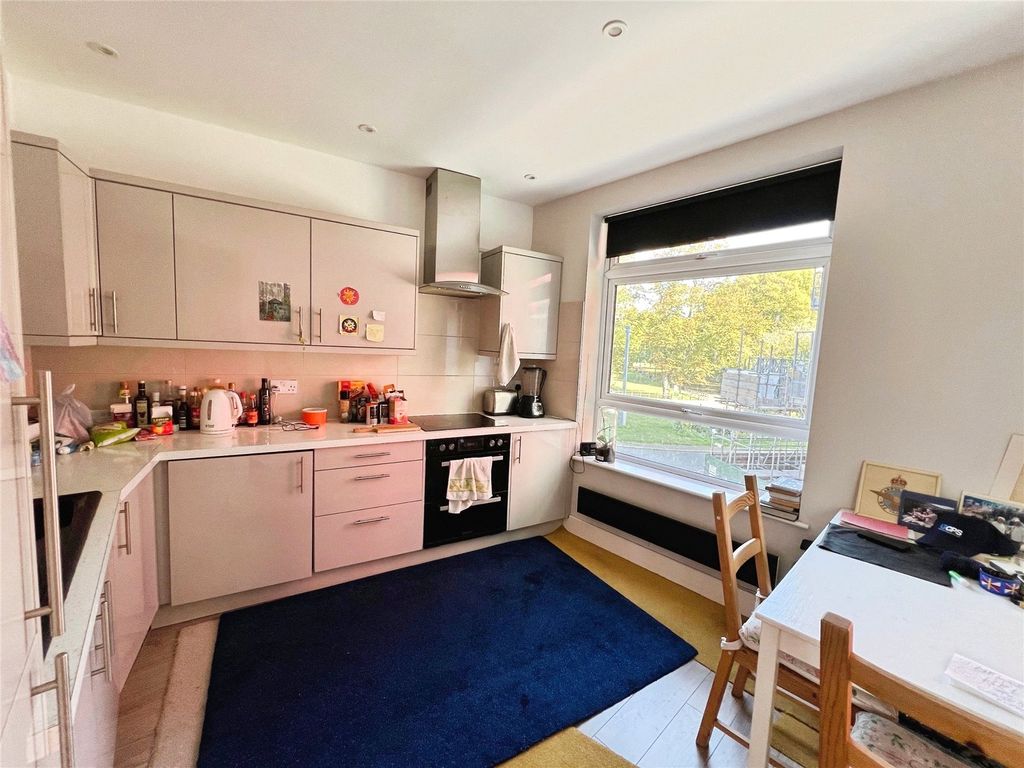 Property photo 2 of 11 Picture No. 06