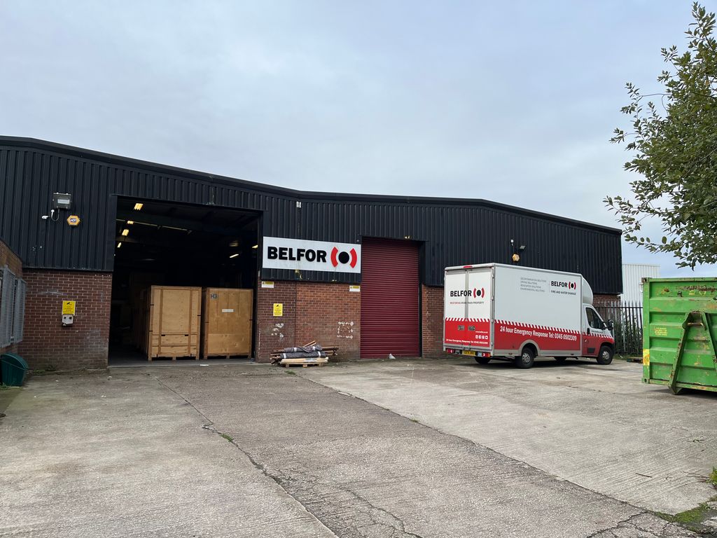 Property photo 2 of 17