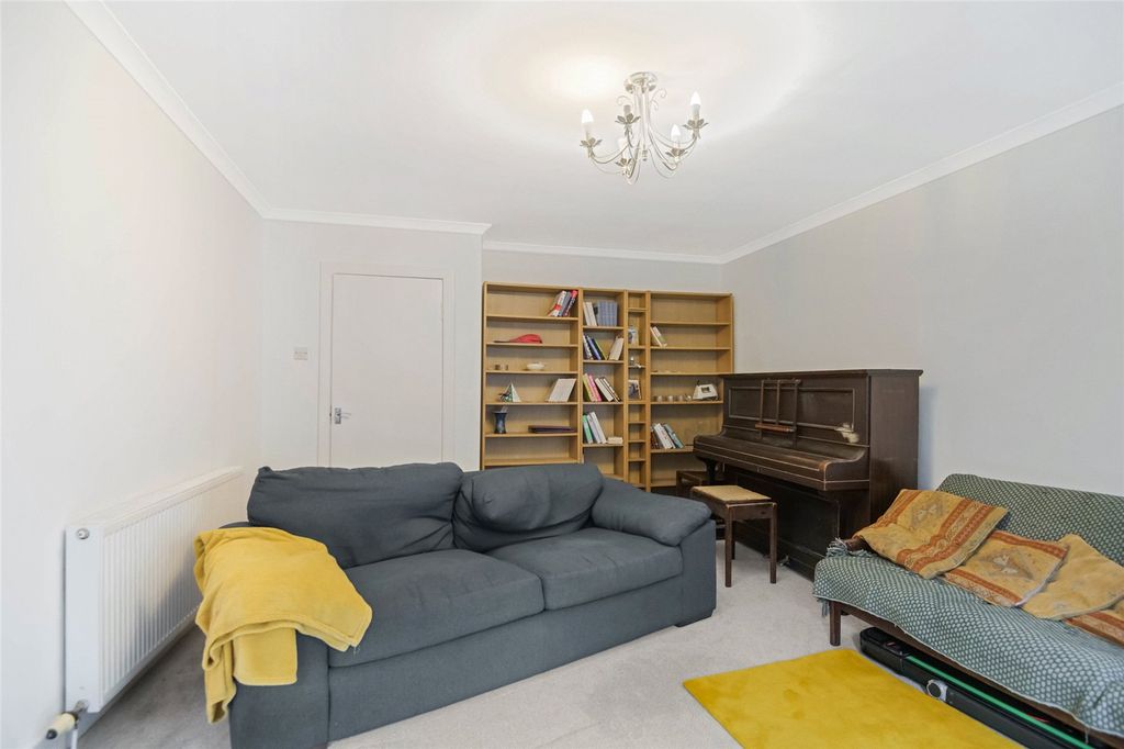 Property photo 3 of 17 Picture No. 04