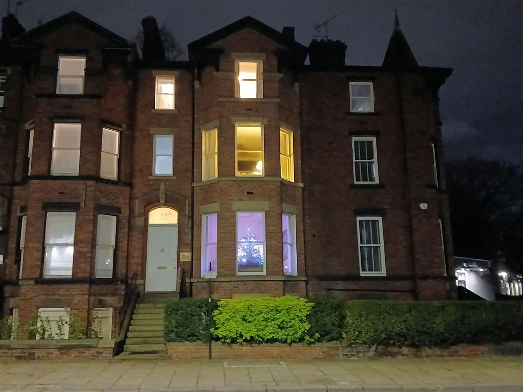 Property photo 1 of 34