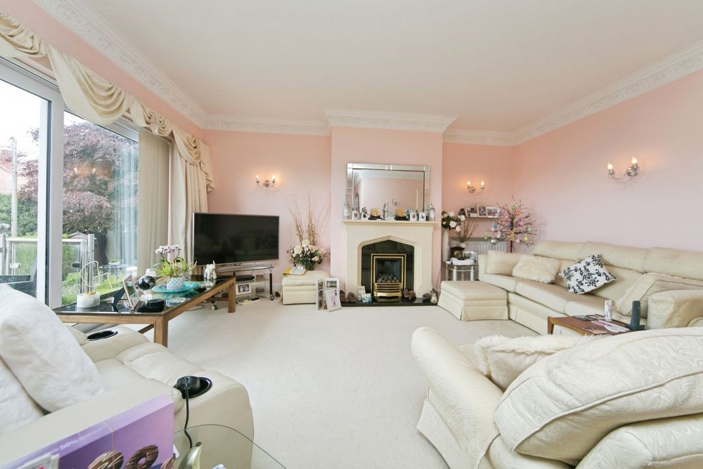 Property photo 1 of 22 Pbox-Img.Jpg