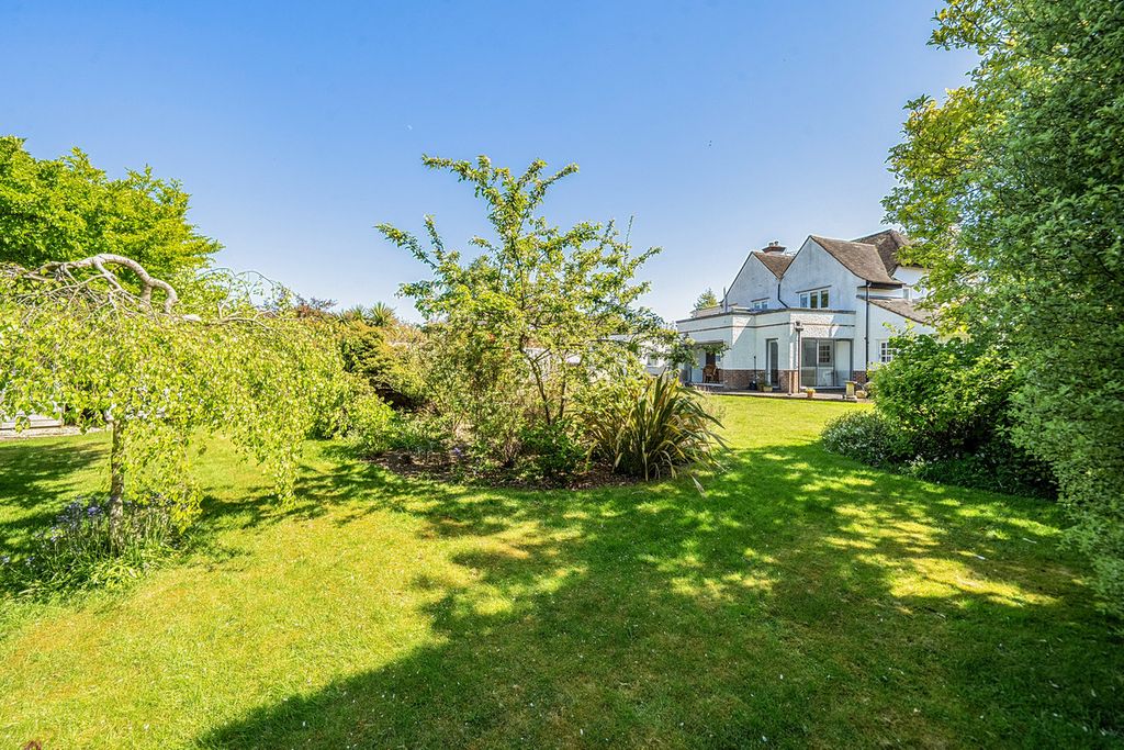 Property photo 3 of 42