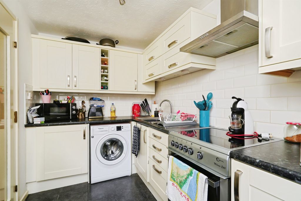 Property photo 3 of 11