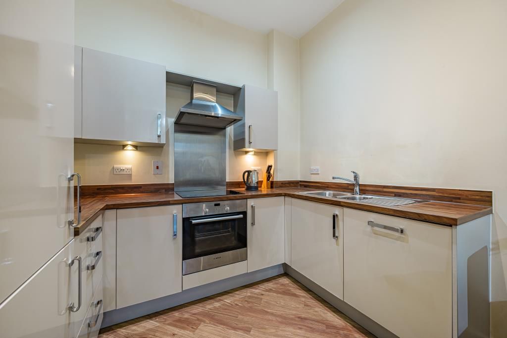 Property photo 2 of 10 Kitchen