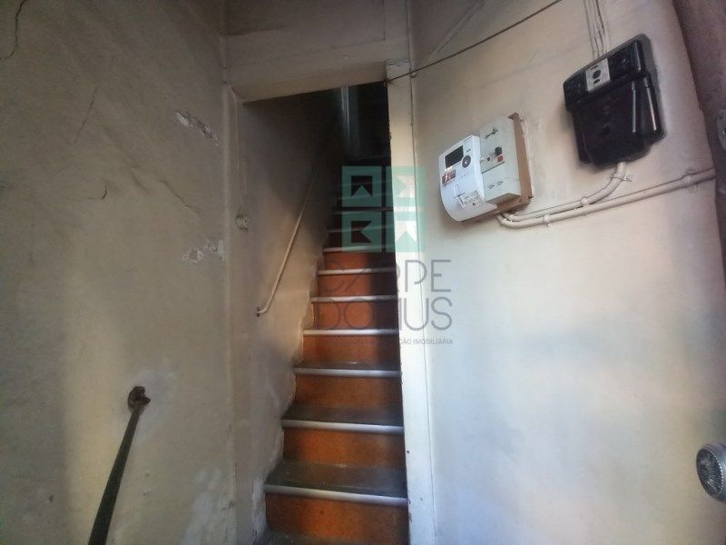 Property photo 3 of 35