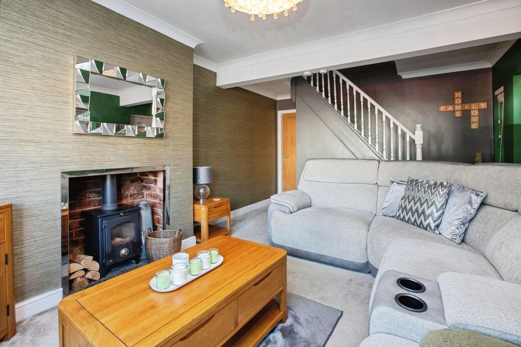 Property photo 3 of 16 Pbox-Img.Jpg