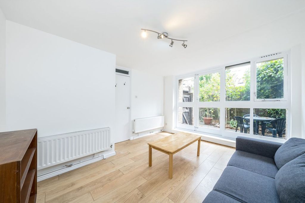 Property photo 3 of 7