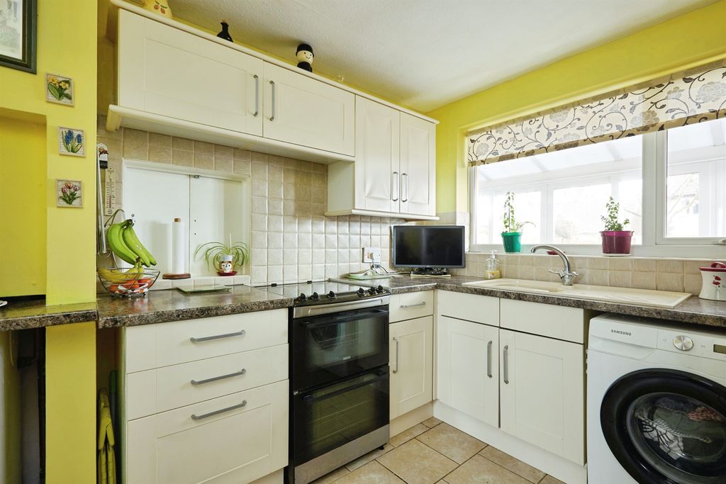 Property photo 2 of 13