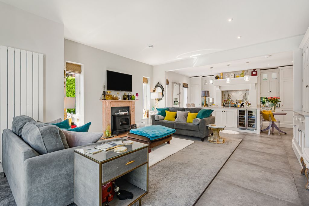 Property photo 2 of 26 Living Area