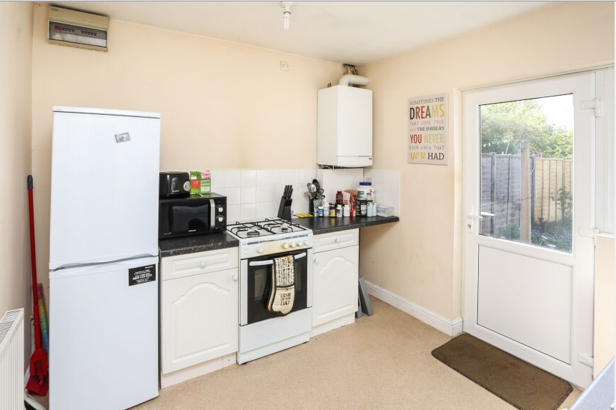 Property photo 3 of 8