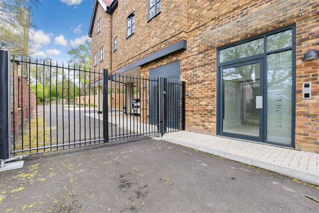 Property photo 2 of 13 External Feature