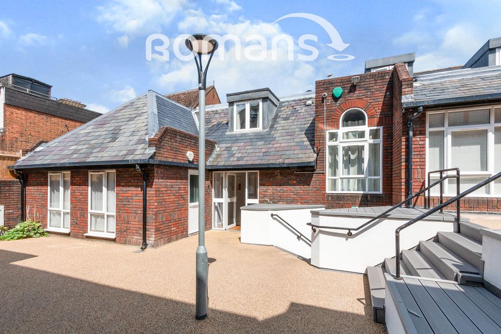 Property photo 1 of 10 1