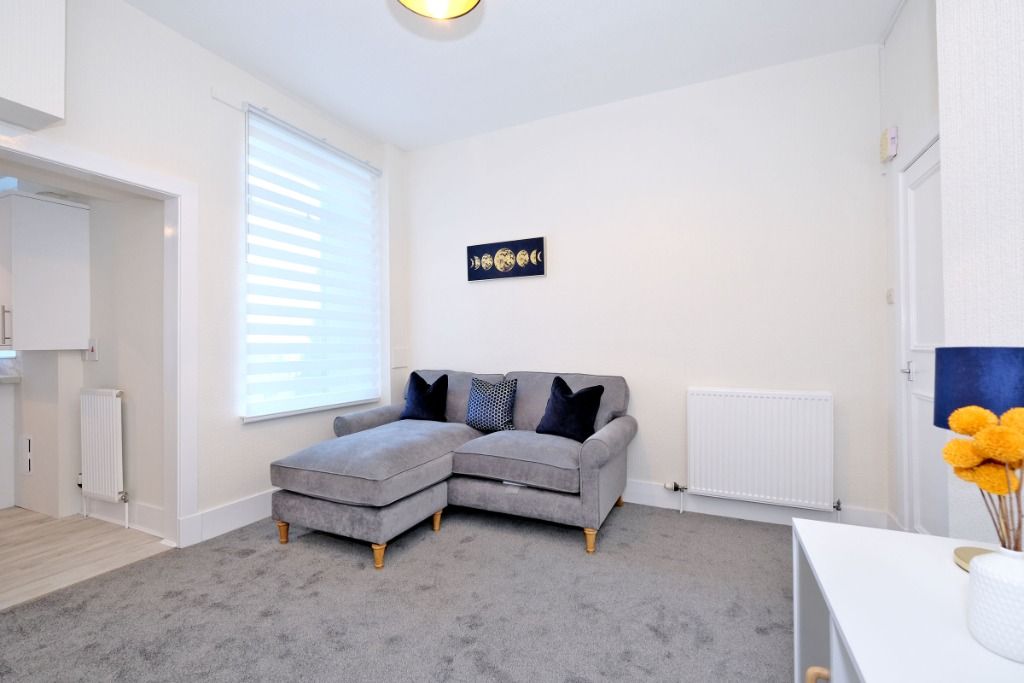 Property photo 2 of 25