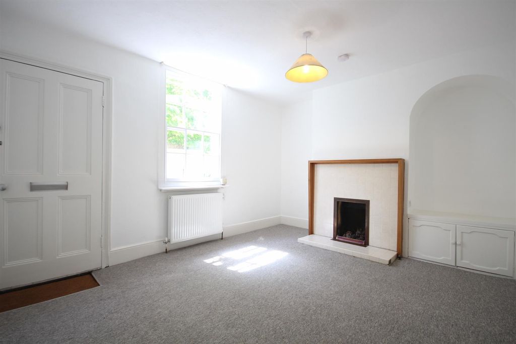 Property photo 2 of 8 43497633.Jpg