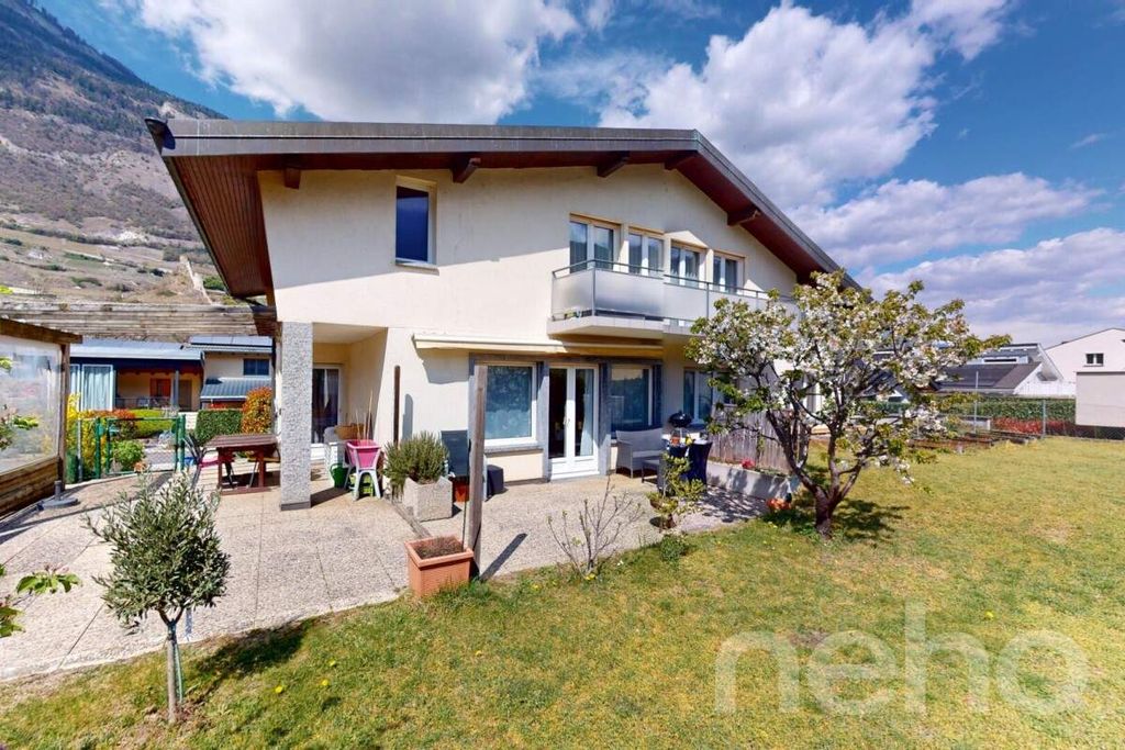 Property photo 3 of 13