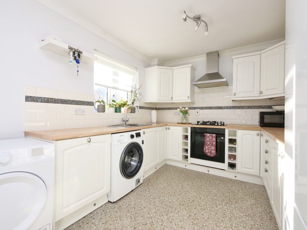 Property photo 3 of 11